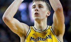 米兰登录入口-韩国队横扫马来西亚队，黄鸭组合高光表现的简单介绍