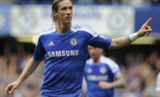 米兰体育官方网站-跨越赛场的王者时刻，鹈鹕硬仗破国王，利拉德欧冠半决赛接管战局