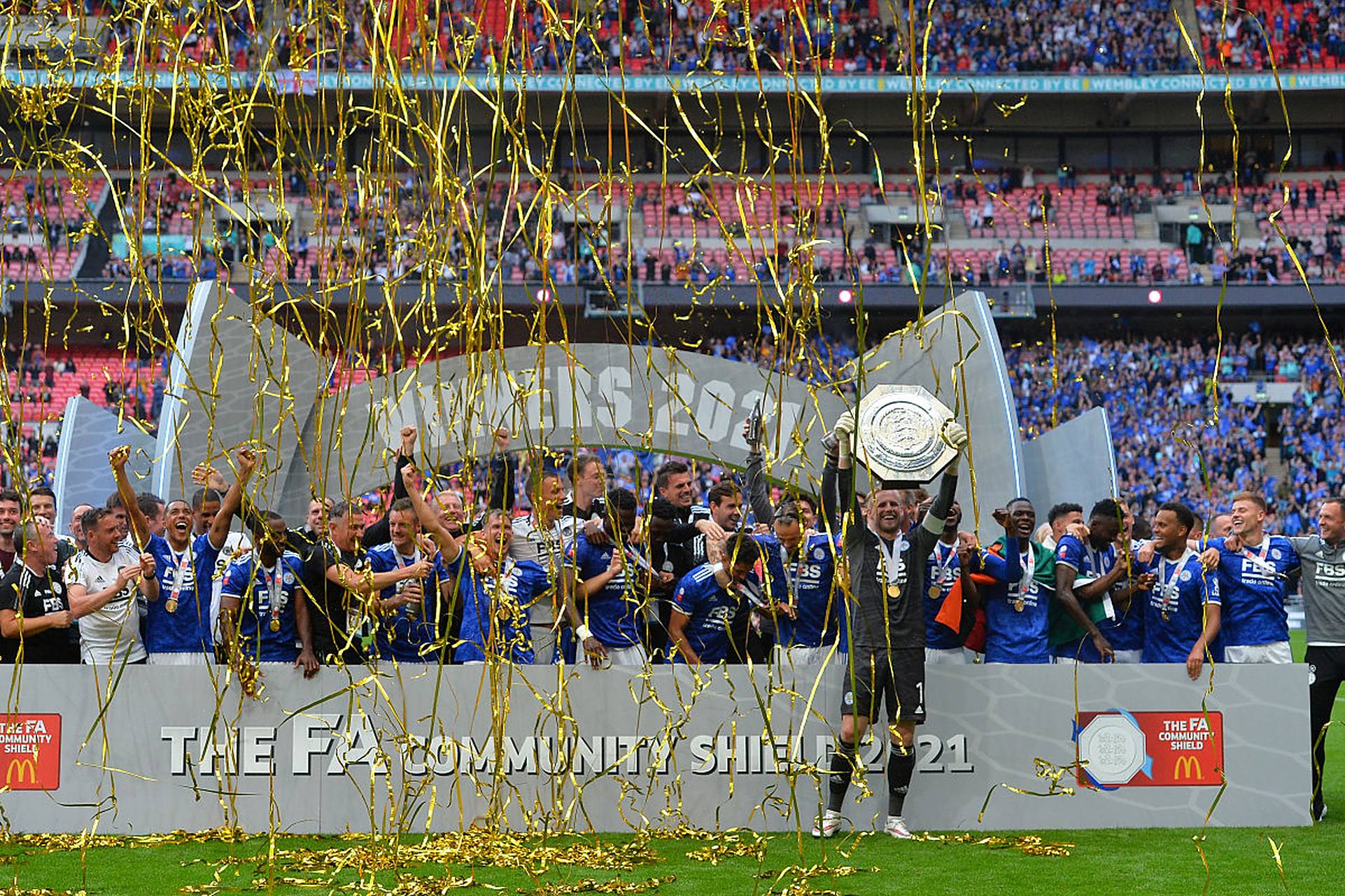 欧洲足球赛场的悬念一触即发