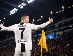 关于索尔斯克亚解释迪洛特转会延误原因的信息