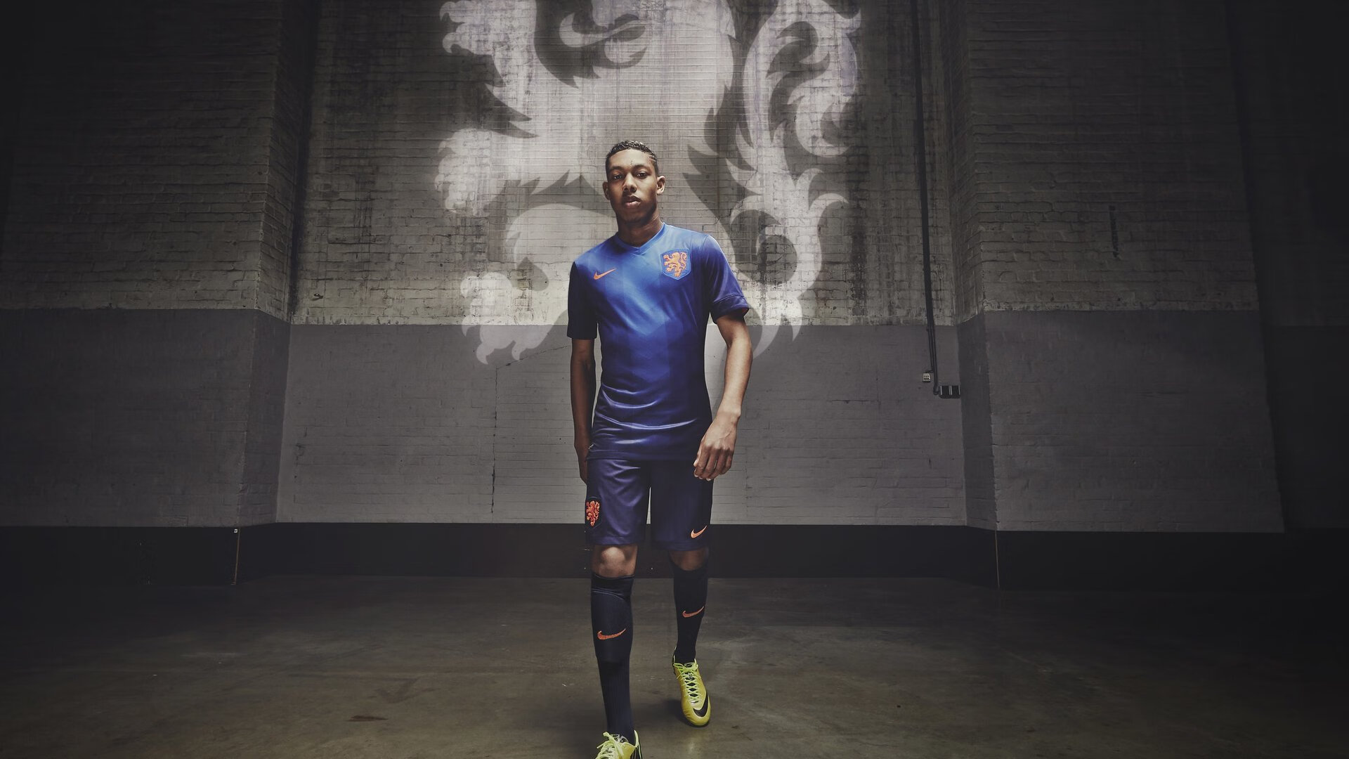 芬兰鏖战里昂,哈兰德成为关键先生