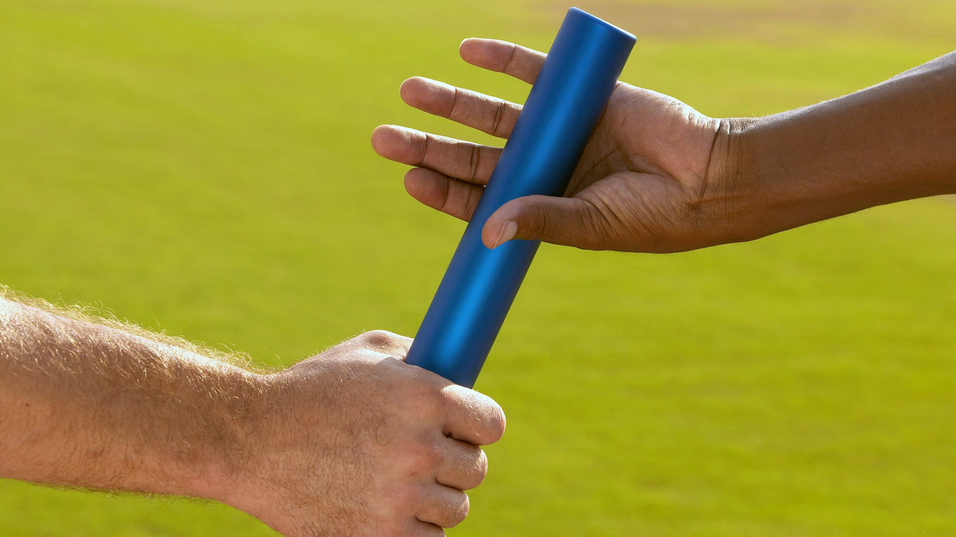 绿茵场上的双重奏,哥伦比亚的强势晋级与范戴克的西决生死战接管