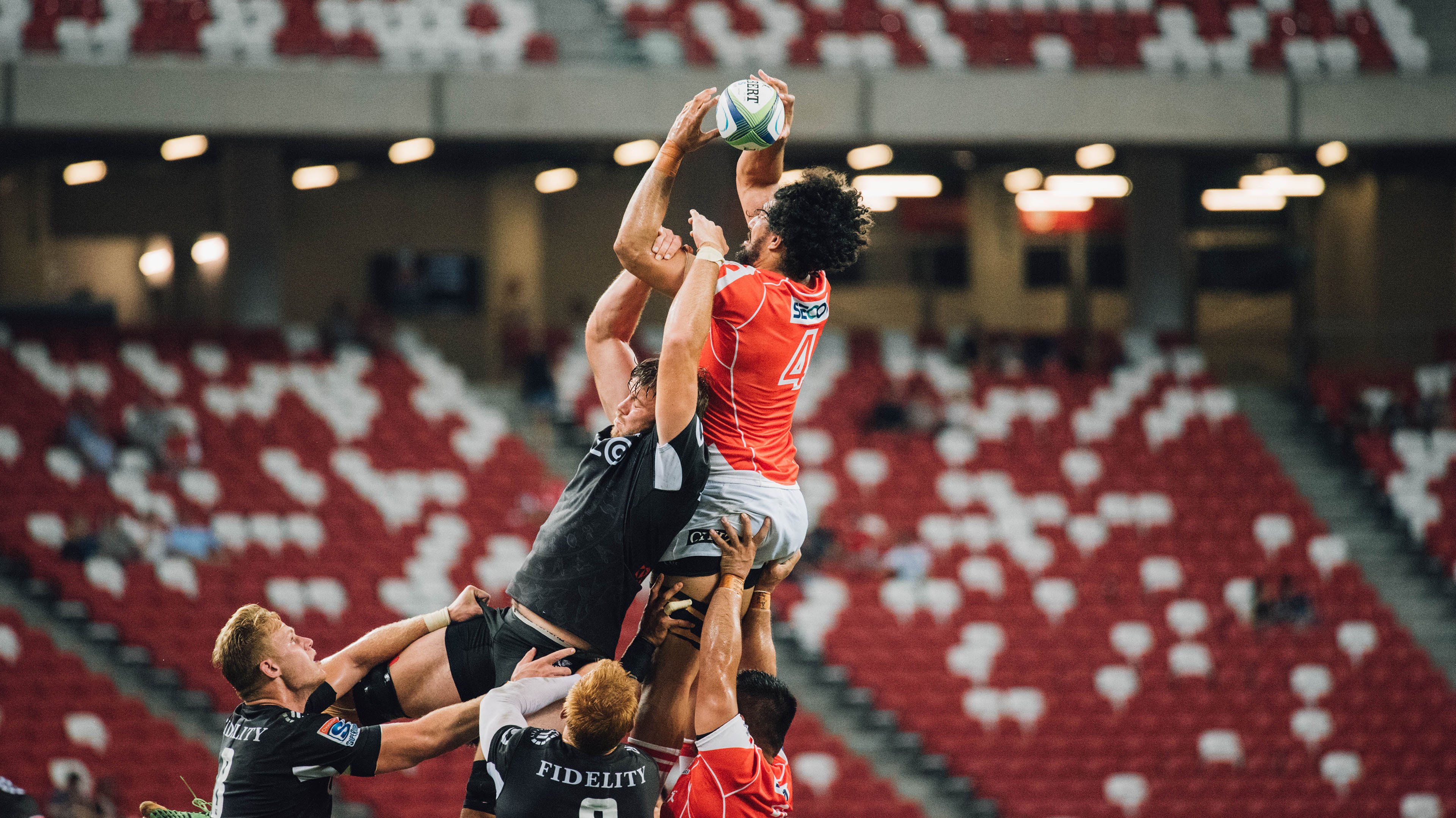 赛道上的加冕,乔治用实力在F1年度争冠之夜证明自己