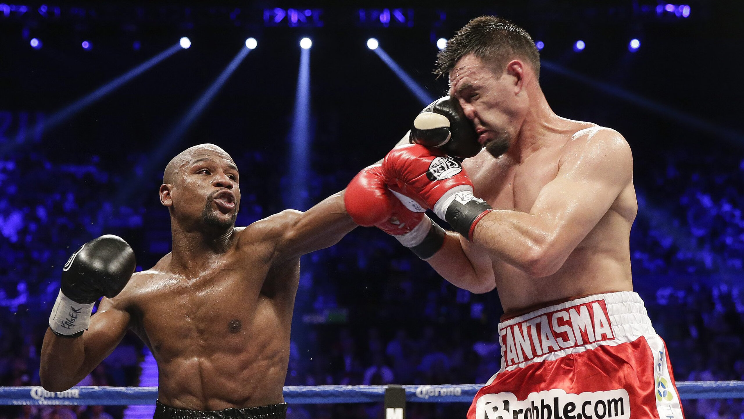 红龙咆哮诺坎普，当威尔士铁血封喉巴萨，劳塔罗一箭定江山